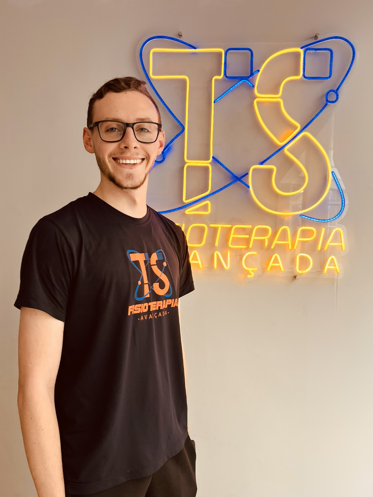 DR ERIC B HELSCHER TS FISIOTERAPIA ALTO DA XV